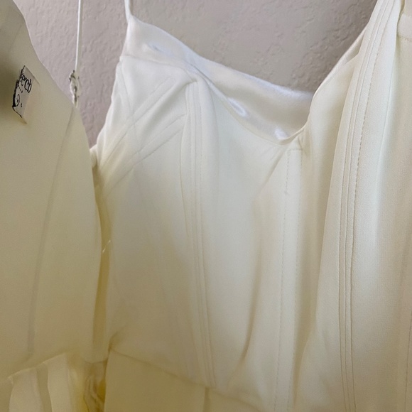 House of CB Reva Dress in Ivory satin size Medium NWOT white midi - Picture 13 of 17